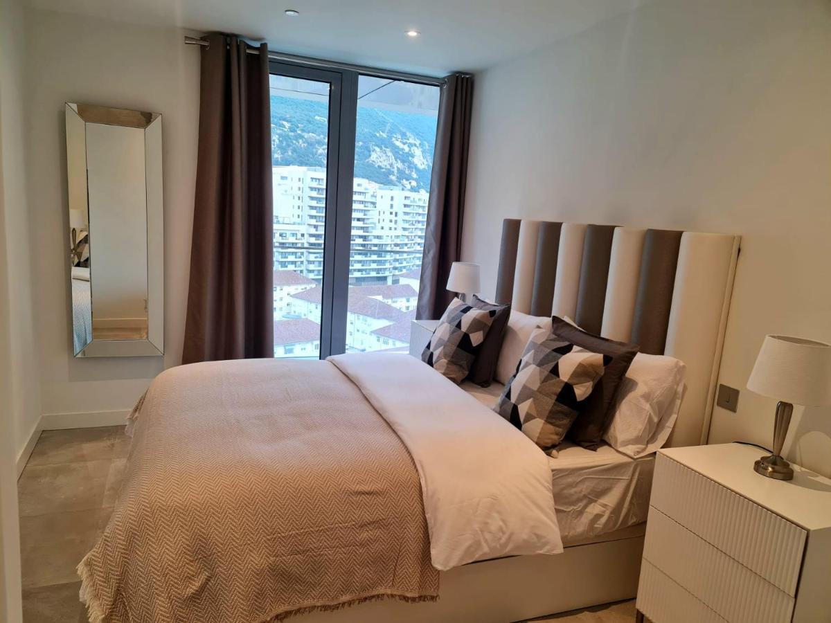 Luxury Apartment In Eurocity Gibraltar Bagian luar foto
