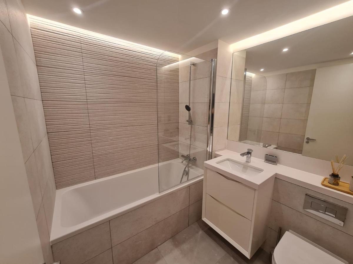 Luxury Apartment In Eurocity Gibraltar Bagian luar foto