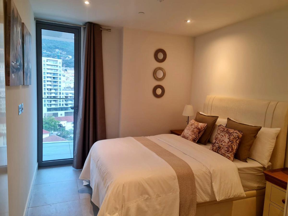 Luxury Apartment In Eurocity Gibraltar Bagian luar foto