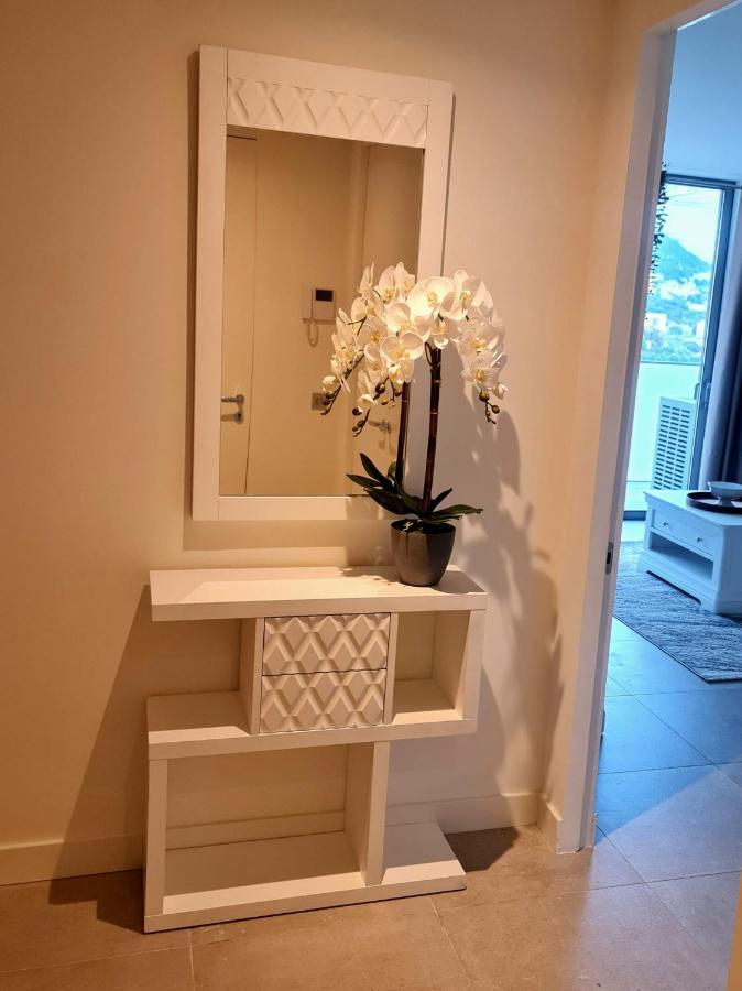 Luxury Apartment In Eurocity Gibraltar Bagian luar foto