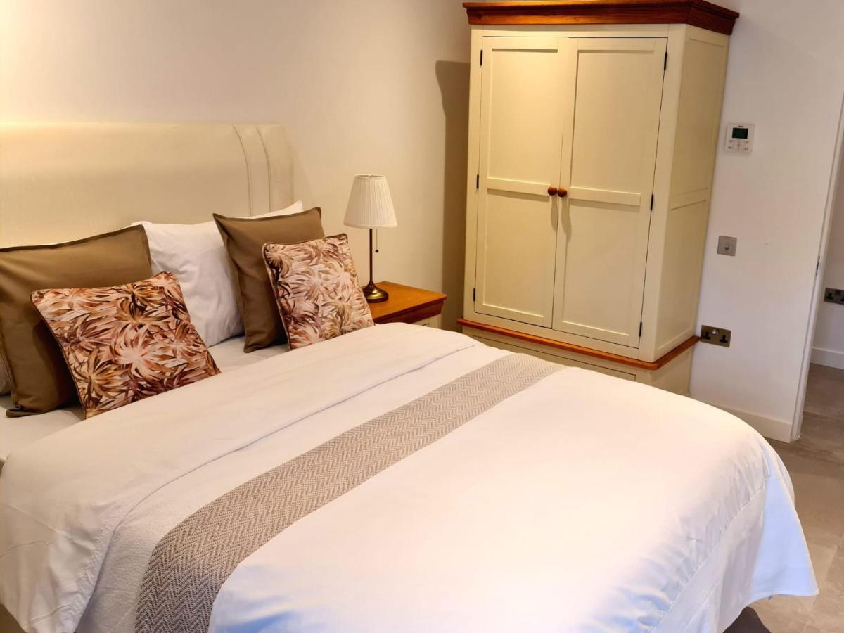 Luxury Apartment In Eurocity Gibraltar Bagian luar foto